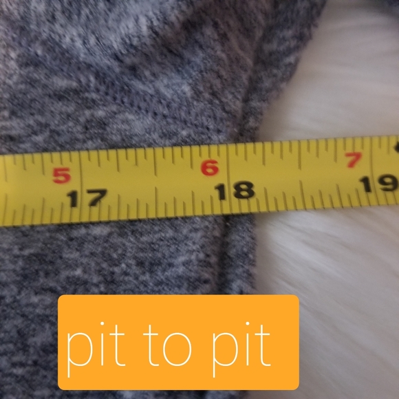 Long Sleeve Athleta Top~Medium - Picture 5 of 7